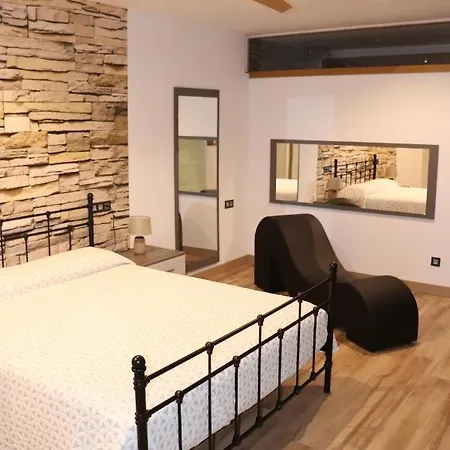 Loft Romantic Ca L'enric Vique-baix Emporda Apartment *