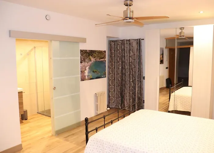Loft Romantic Ca L'enric Vique-baix Emporda Apartment